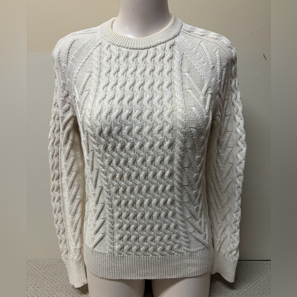 2/$30⚡️- SWEATER | Women’s Gap cable knit sweater size small